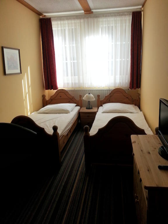 Alte Rathausschaenke - Hotel Garni Munden  Exterior photo